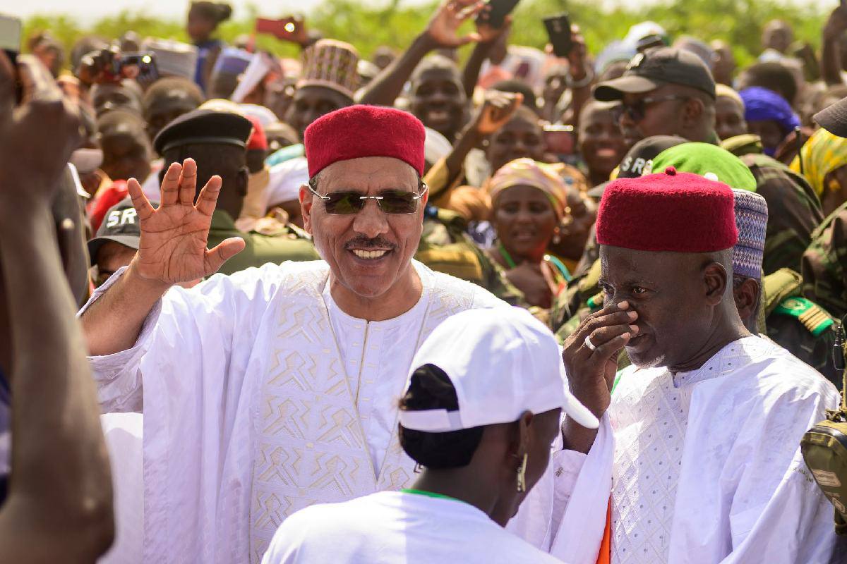 Visite du président nigérien Mohamed Bazoum dans l’ouest du pays